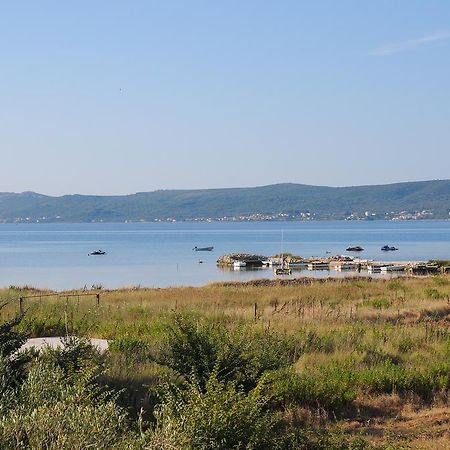 Apartmani Visnjic Sukošan Exterior foto