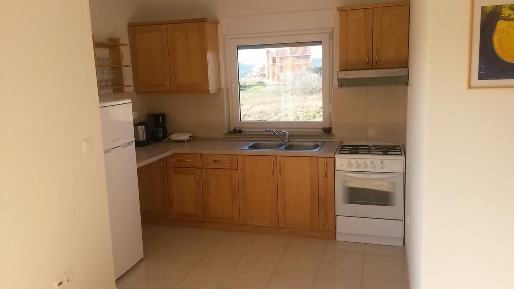 Apartmani Visnjic Sukošan Zimmer foto