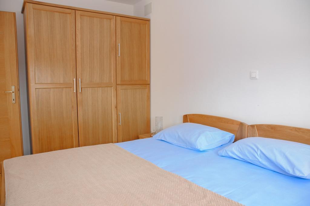 Apartmani Visnjic Sukošan Exterior foto