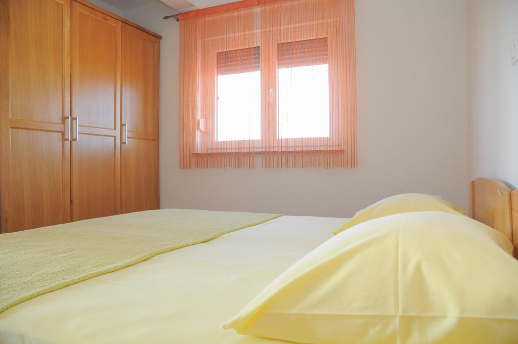 Apartmani Visnjic Sukošan Exterior foto