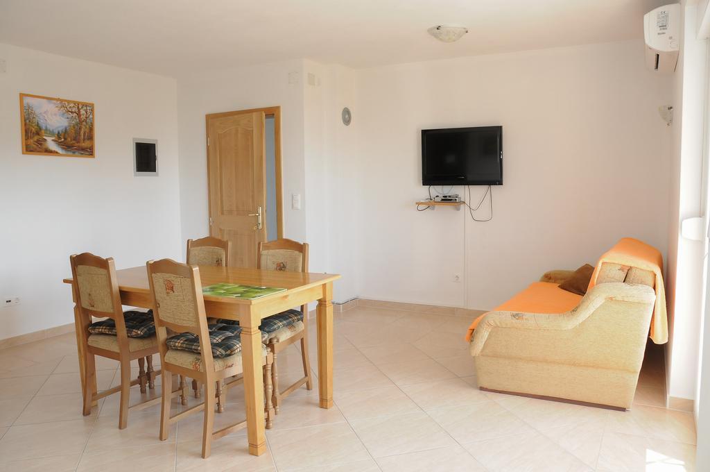 Apartmani Visnjic Sukošan Exterior foto