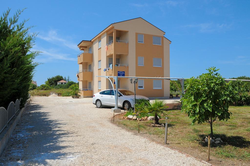 Apartmani Visnjic Sukošan Exterior foto